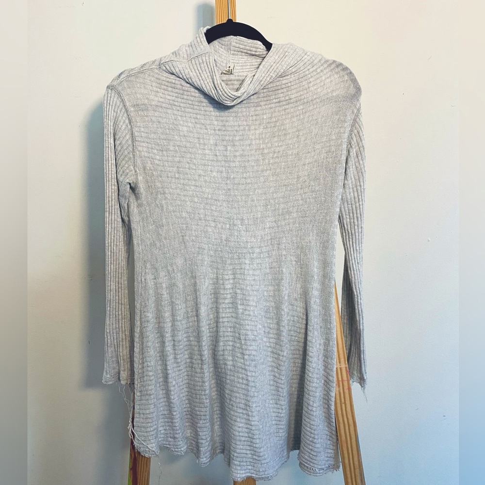 WE THE FREE grey knit turtleneck size XS